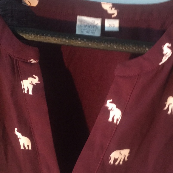 10$ with bundle 💜 Super cute “Simons Twik” top! - Picture 3 of 8